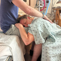 Emotional Support in Labor: How Partners, Doulas, and Nurses Make a Difference