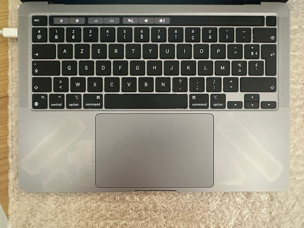 Miniature : MacBook Pro 13"(2020) - Puce Apple M1 - 16 Go de ram et 512 Gb - Grade C