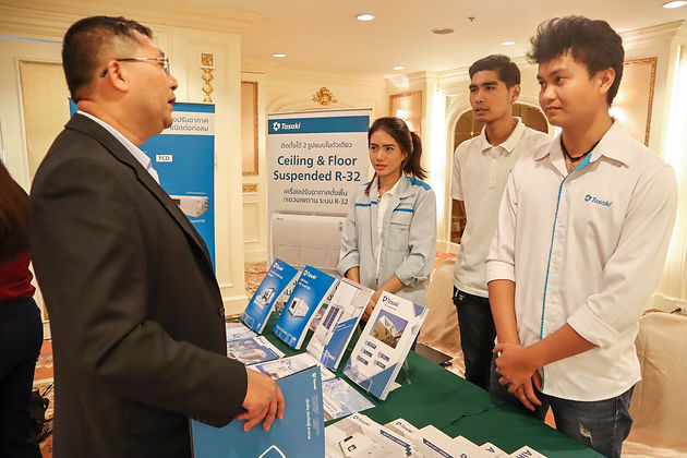 ทาซากิร่วมออกบูธงานกรมพัฒนาพลังงานทดแทนและอนุรักษ์พลังงาน