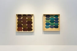 关音夫作品15号  115x115x15cm 作品11号110x110x15cm 木板丙烯 2013.jpg