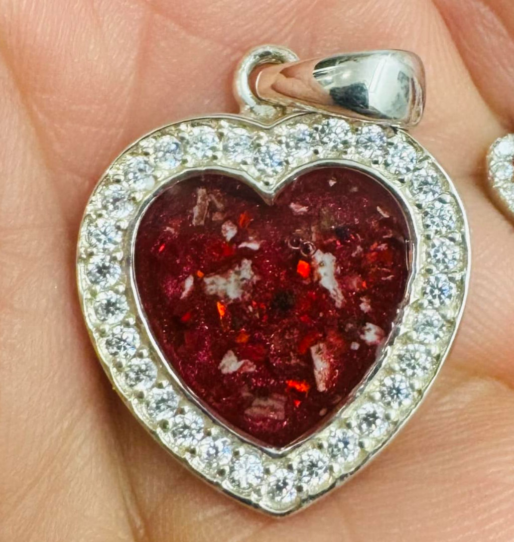 Memorial Silver Cubic Zurconia Large Heart Pendant With Chain