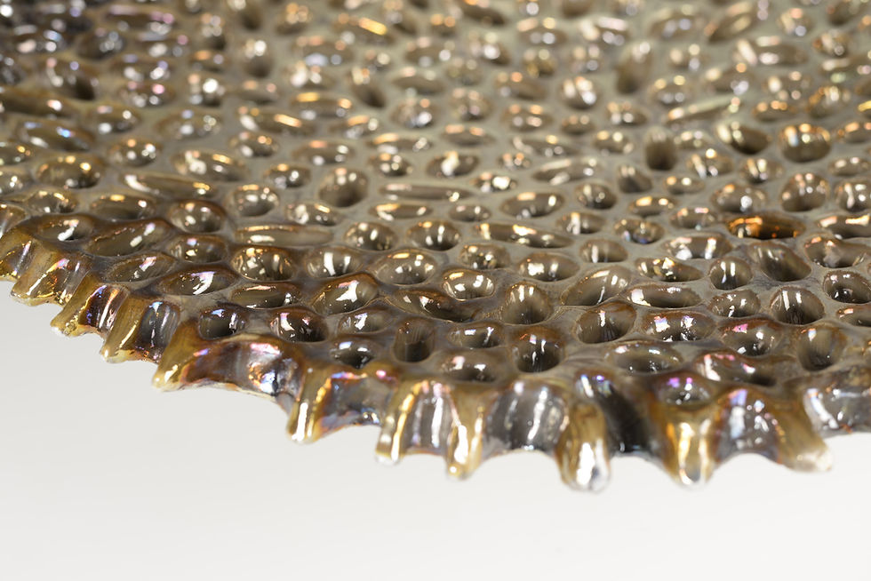 Miniatura: Piatto grande scultoreo dorato