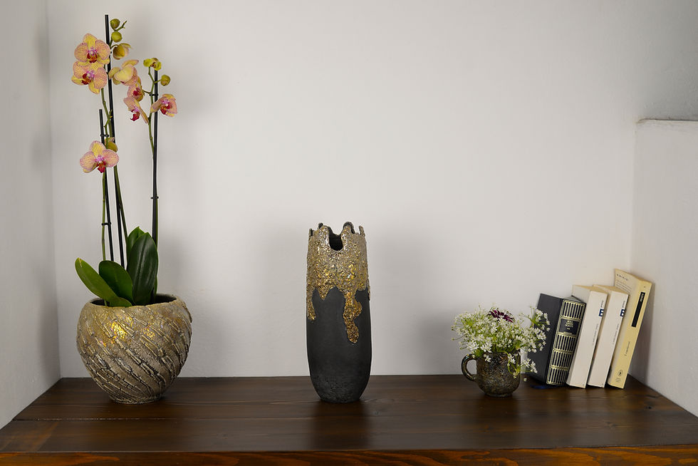 Miniatura: Vaso nero e oro