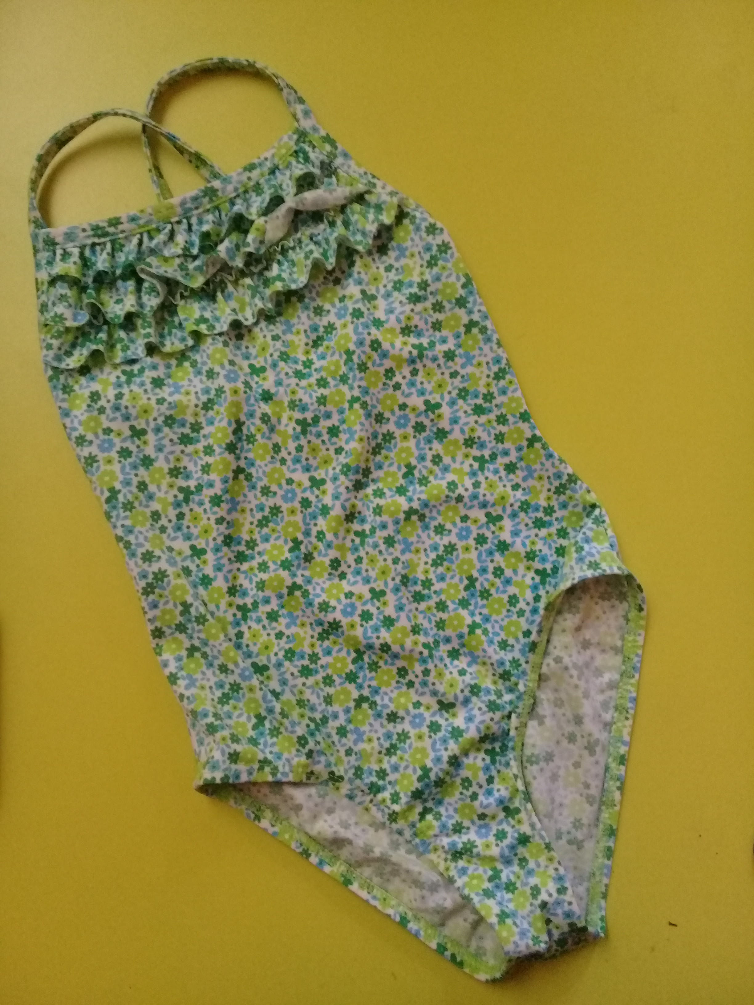 traje de baño flores- talla 2-3
