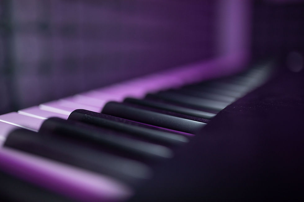 PHOTO PIANO.jpg