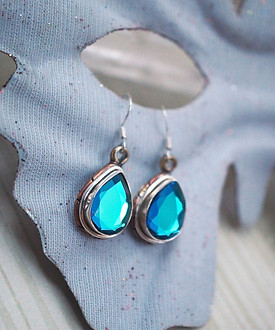 jewelry-ge7cc0b944_1920.jpg