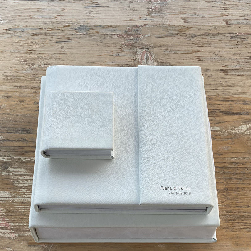 Large Album (25x25cm) in genuine leather cover