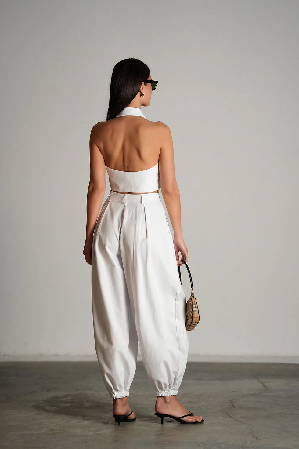 תמונה ממוזערת:  חליפת  מרטינה 