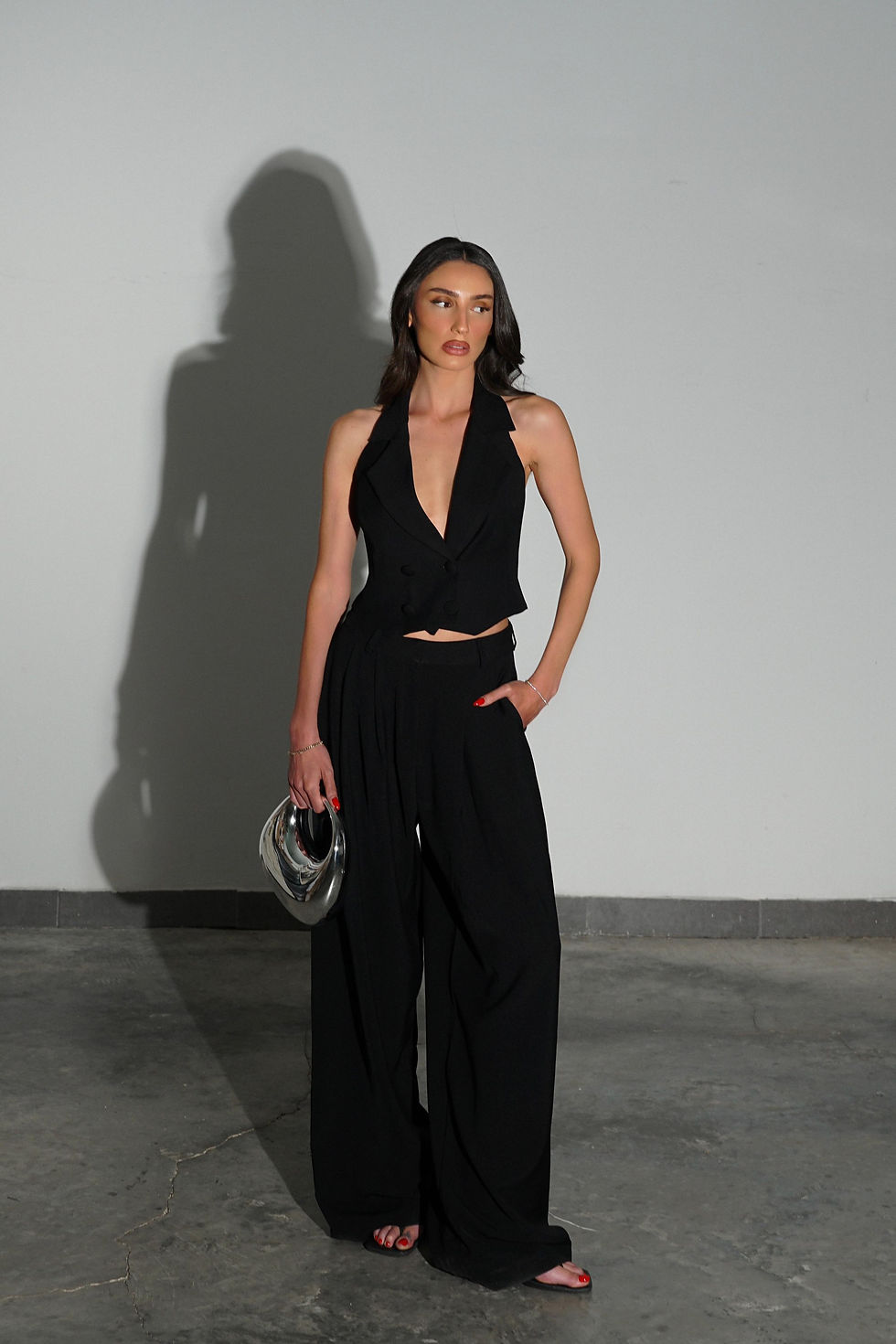 תמונה ממוזערת: חליפת מוניקה