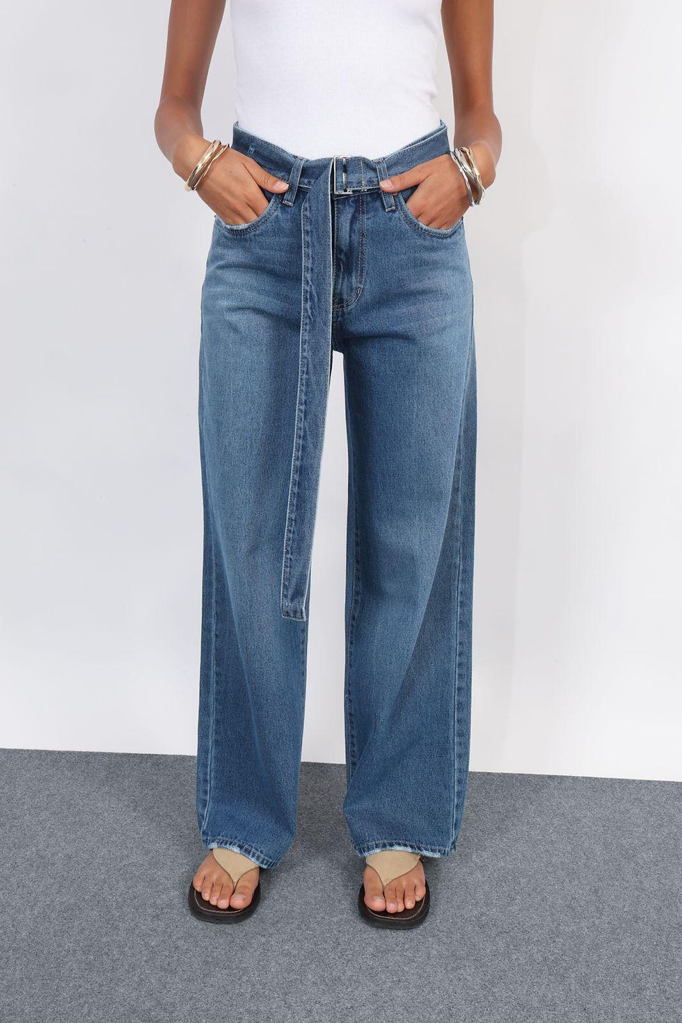 תמונה ממוזערת: ג׳ינס 1910