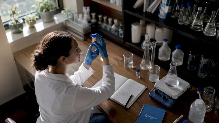 Vial Seal Integrity: A Practical Guide for Peptide Researchers cover image