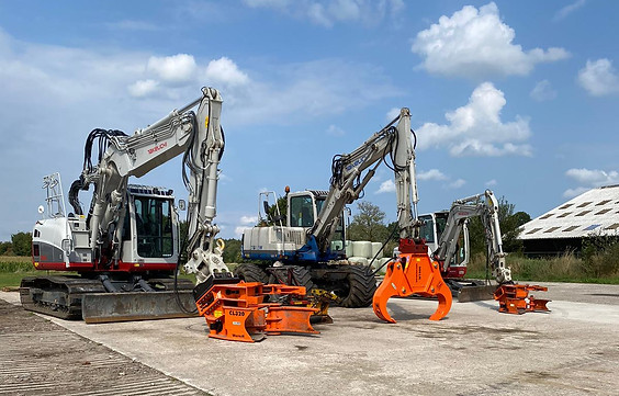 Bagger für die Knickpflege