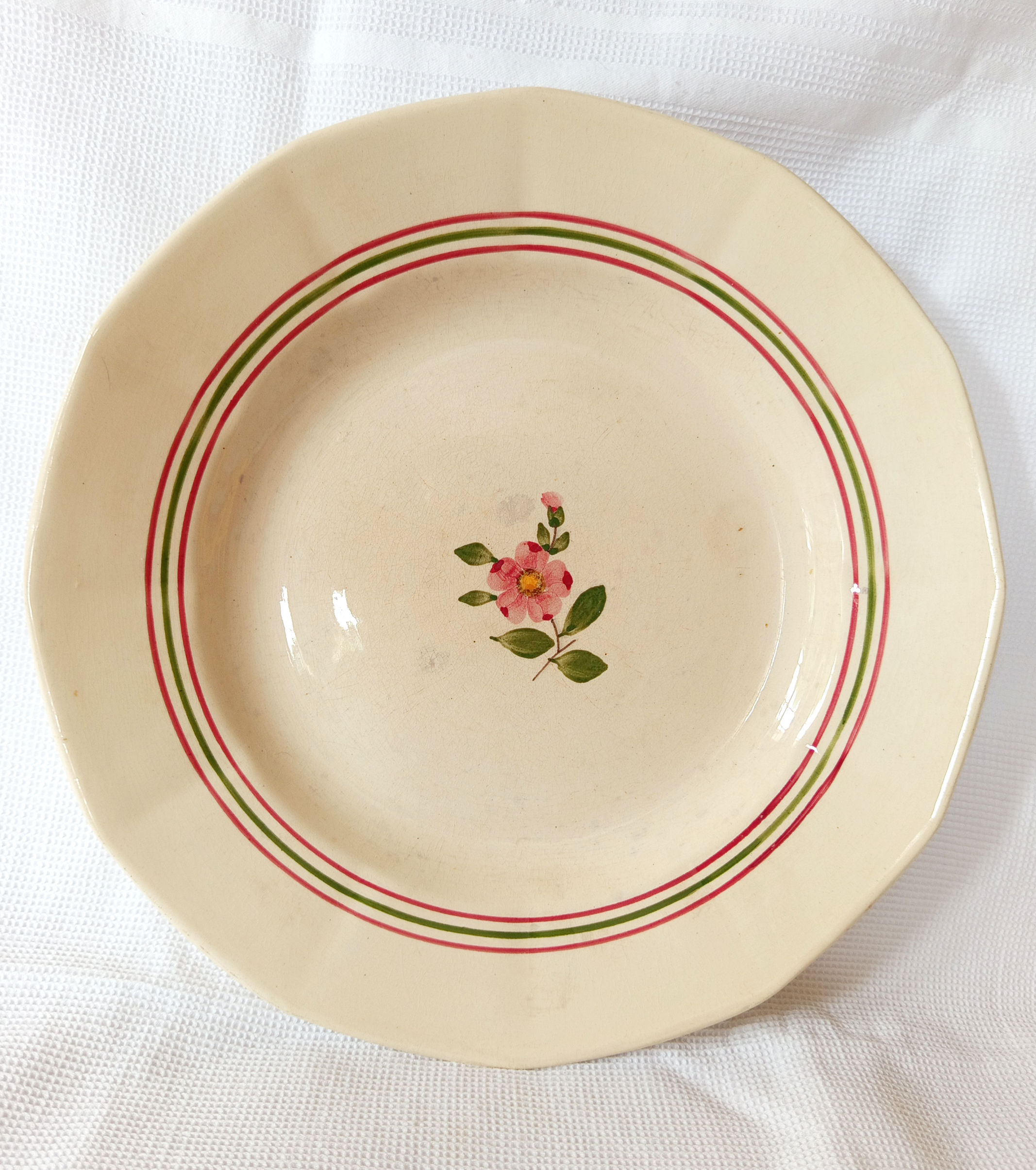 Grand plat rond décor "Armelle" Porcelaine opaque Sarreguemines Années 70