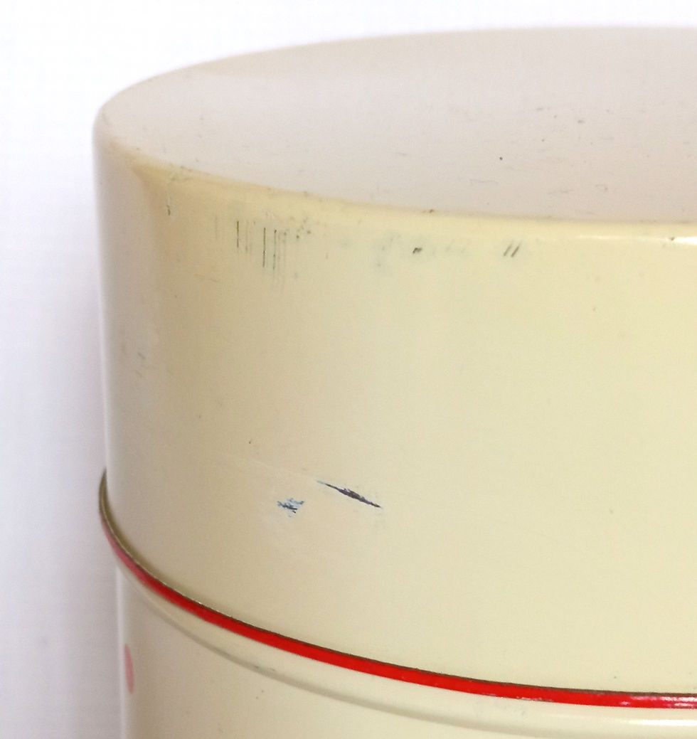Miniature : Série de 4 boîtes en métal à pois rouges 70' DOM Ljubljana