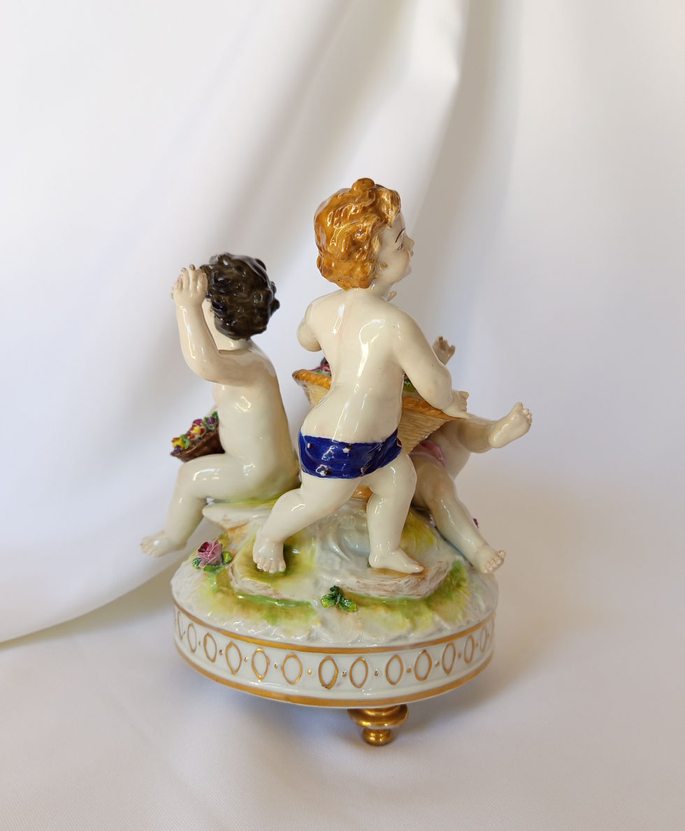 Miniature : Groupe de putti en Porcelaine Aelteste Volkstedt - 1ere moitié du XXe siècle
