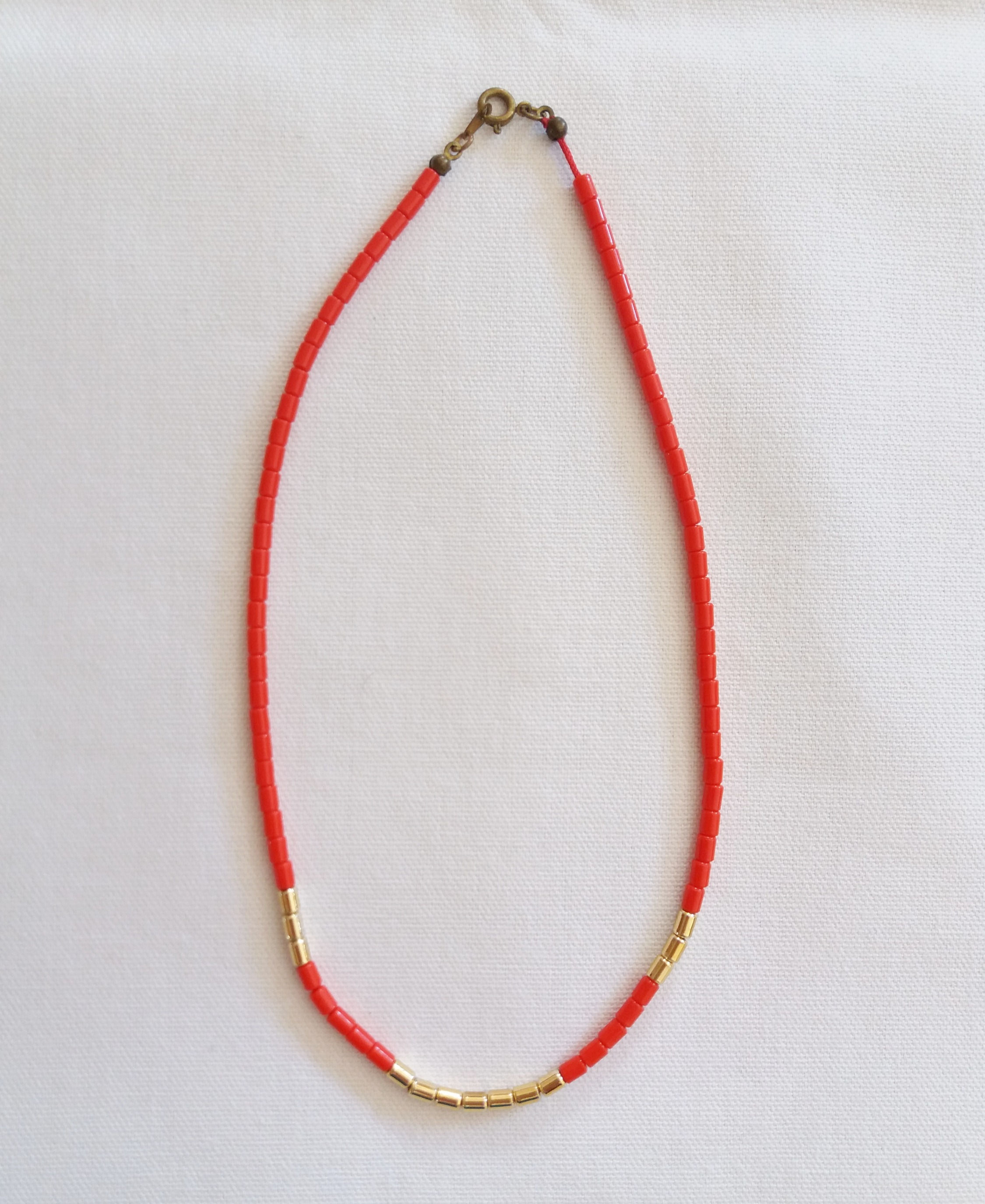 Collier vintage - rouge et doré- collier fantaisie 70/80