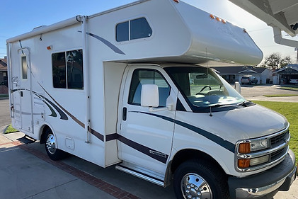 New 22' RV pic in driveway.jpeg