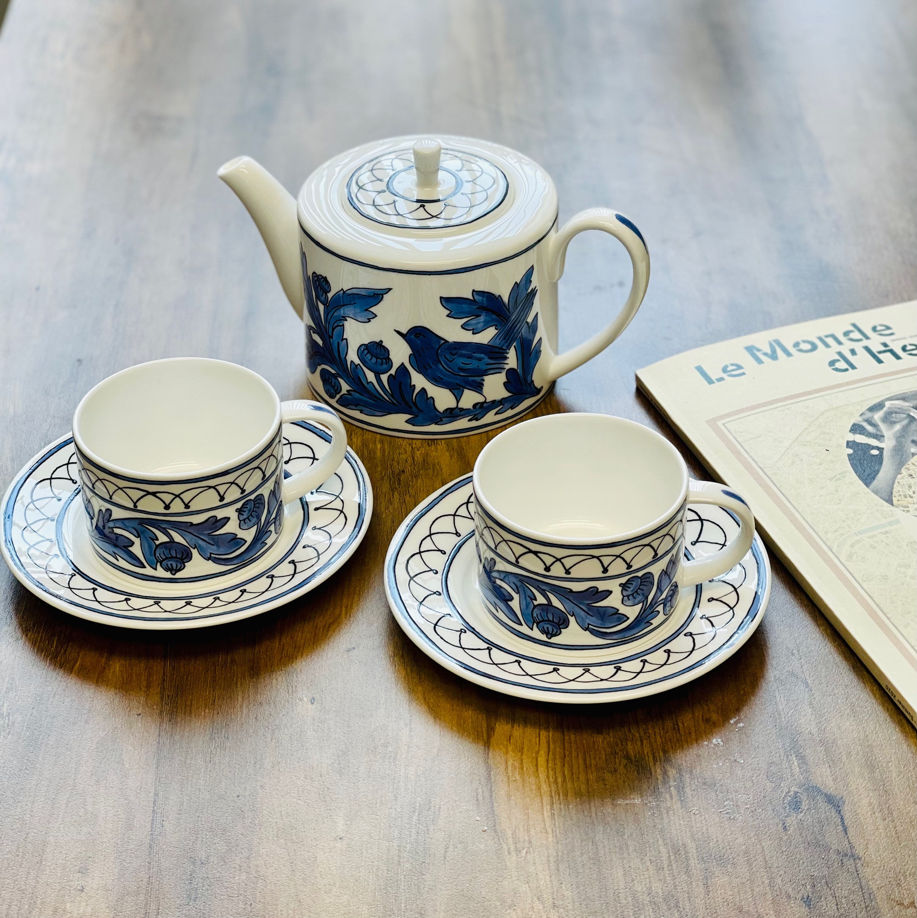 Gift Set - Twig NY Blue Bird Tea Pot and 2 Cup&Saucers