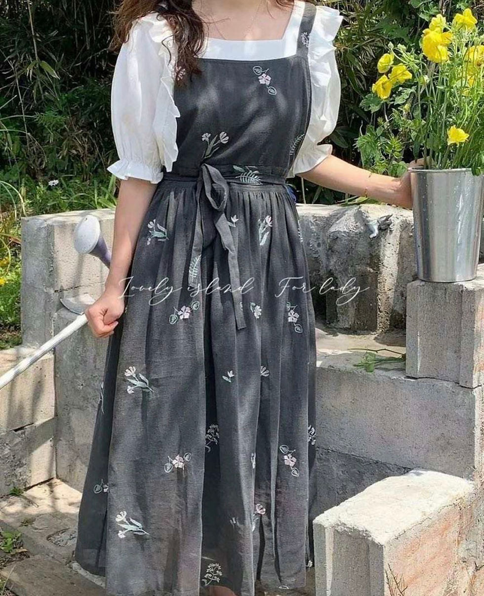 Thumbnail: Nordic flower apron