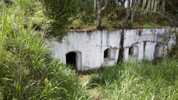 Gn. Putri : Bangunan Tua