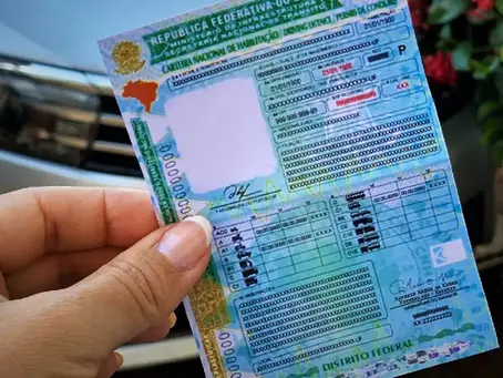 Senado avança em projeto que custeia habilitação para pessoas de baixa renda