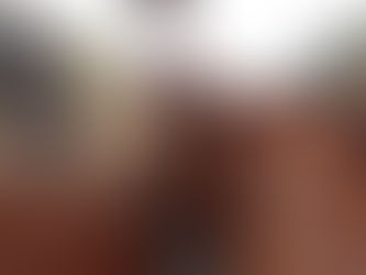 Carro cai em buraco de obra ao sair de garagem em Santa Rosa; criança sofre pequenas lesões