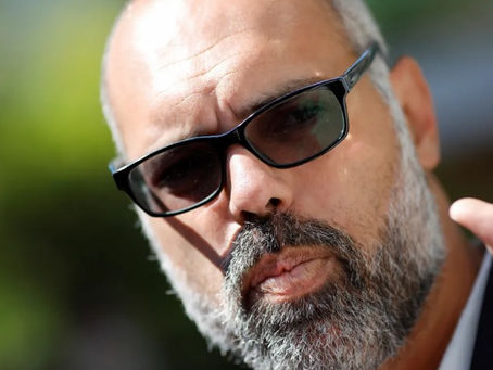 Moraes determina entrega de dados de contas de Allan dos Santos e multa diária de R$ 100 mil a X e Meta