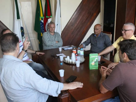 Prefeito de Pedras Altas recebe deputado Carlos Búrigo para discutir demandas e parceria