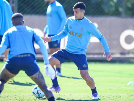 Grêmio encerra preparação para decisão contra o Godoy Cruz com até cinco mudanças no time titular