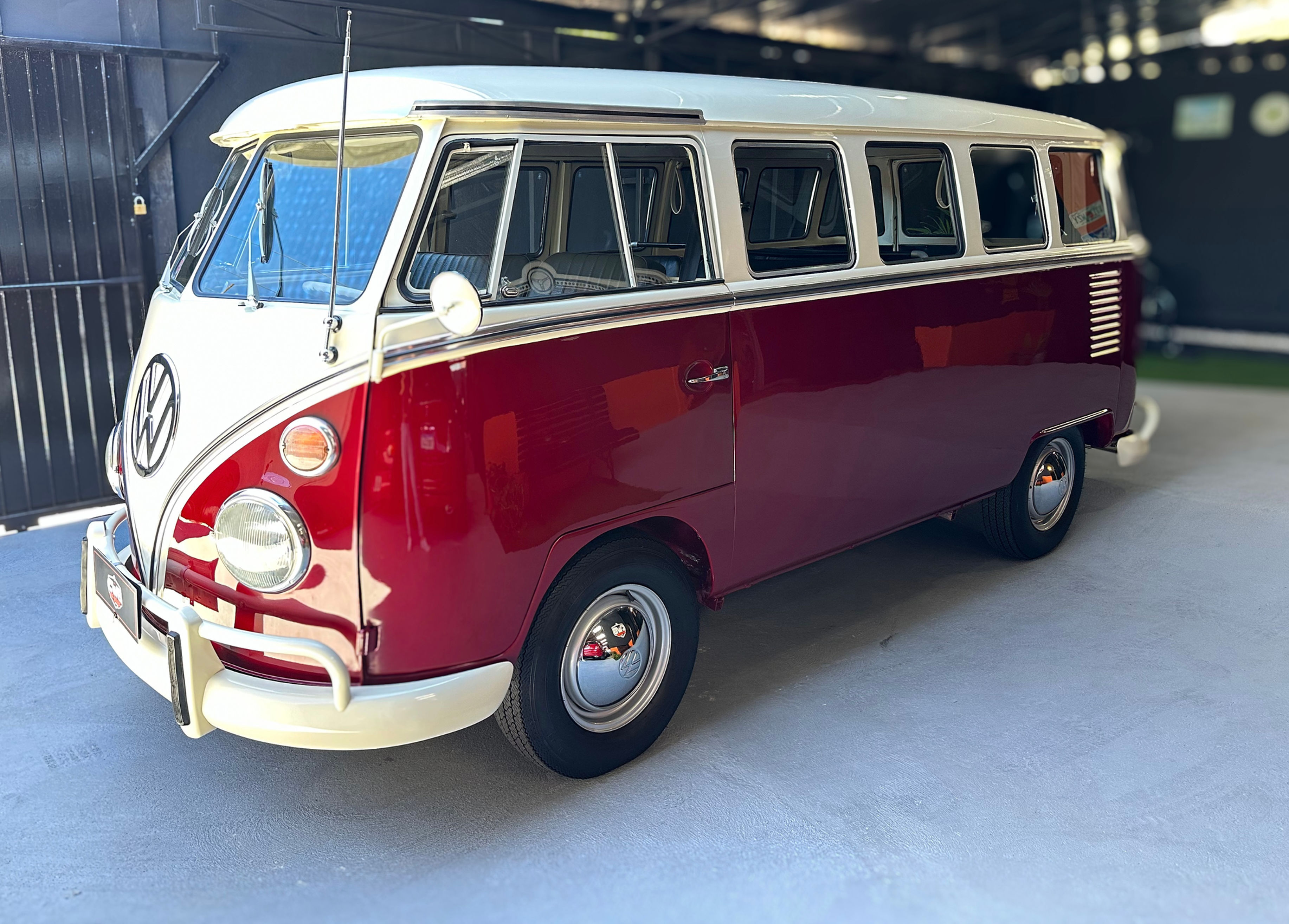 VW KOMBI LUXO 1974