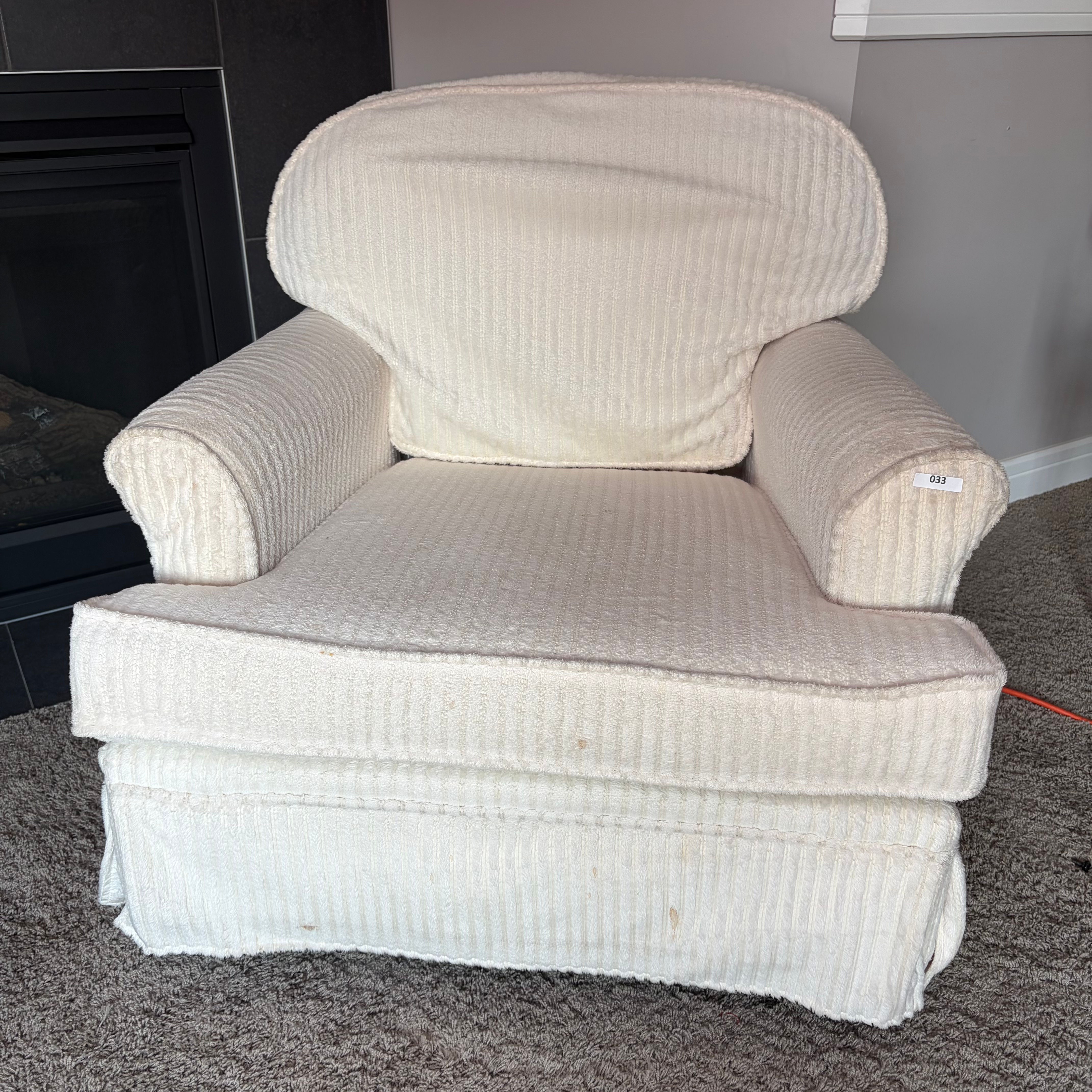 AD - 033 - Rocker Swivel Chair W/Rem. Cushions