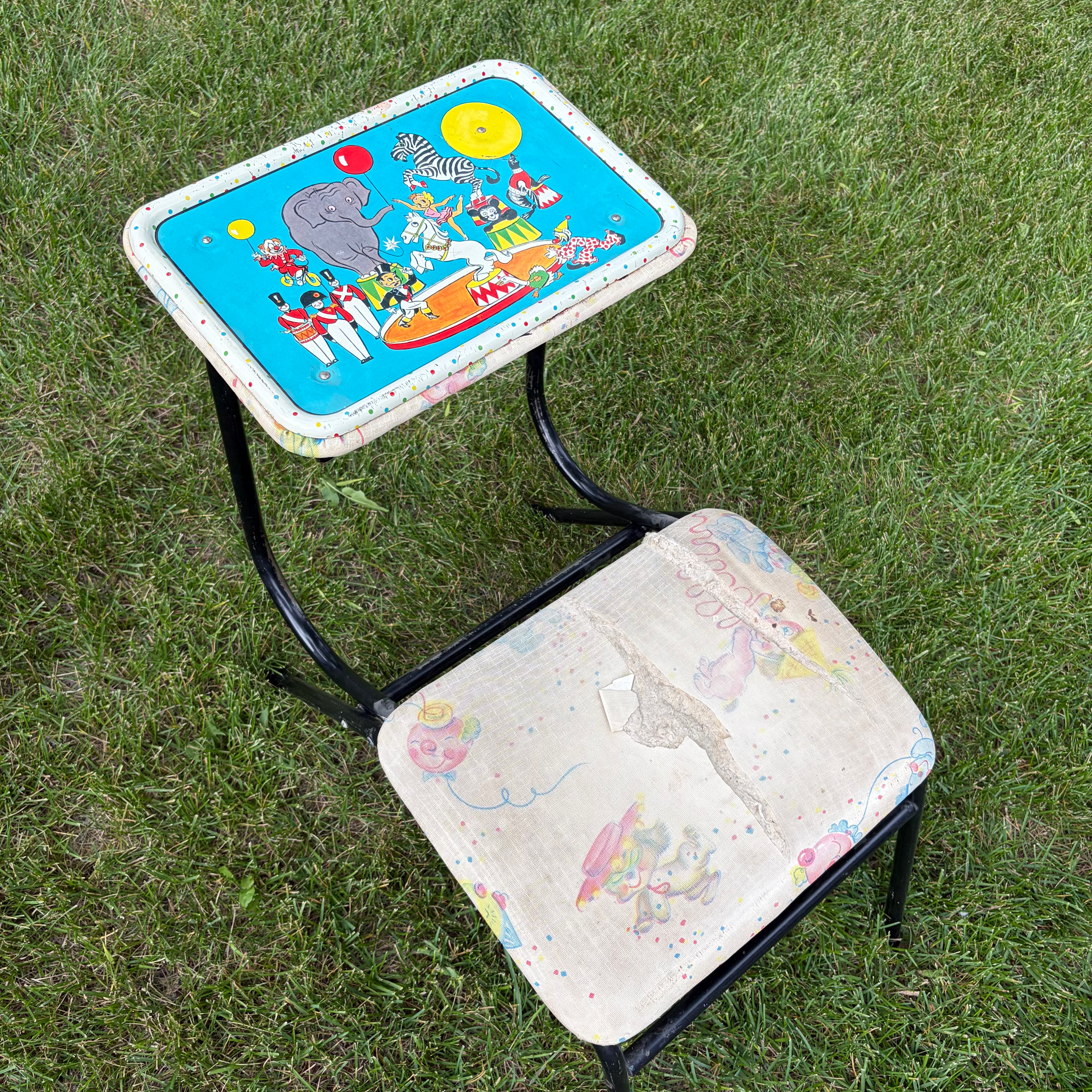 HW - 087 - Vtg Chair & Desk W/Metal Circus Scene