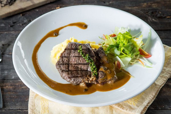 Cách Làm Bò Xốt Tiêu Đen Theo Phong Cách Món Âu