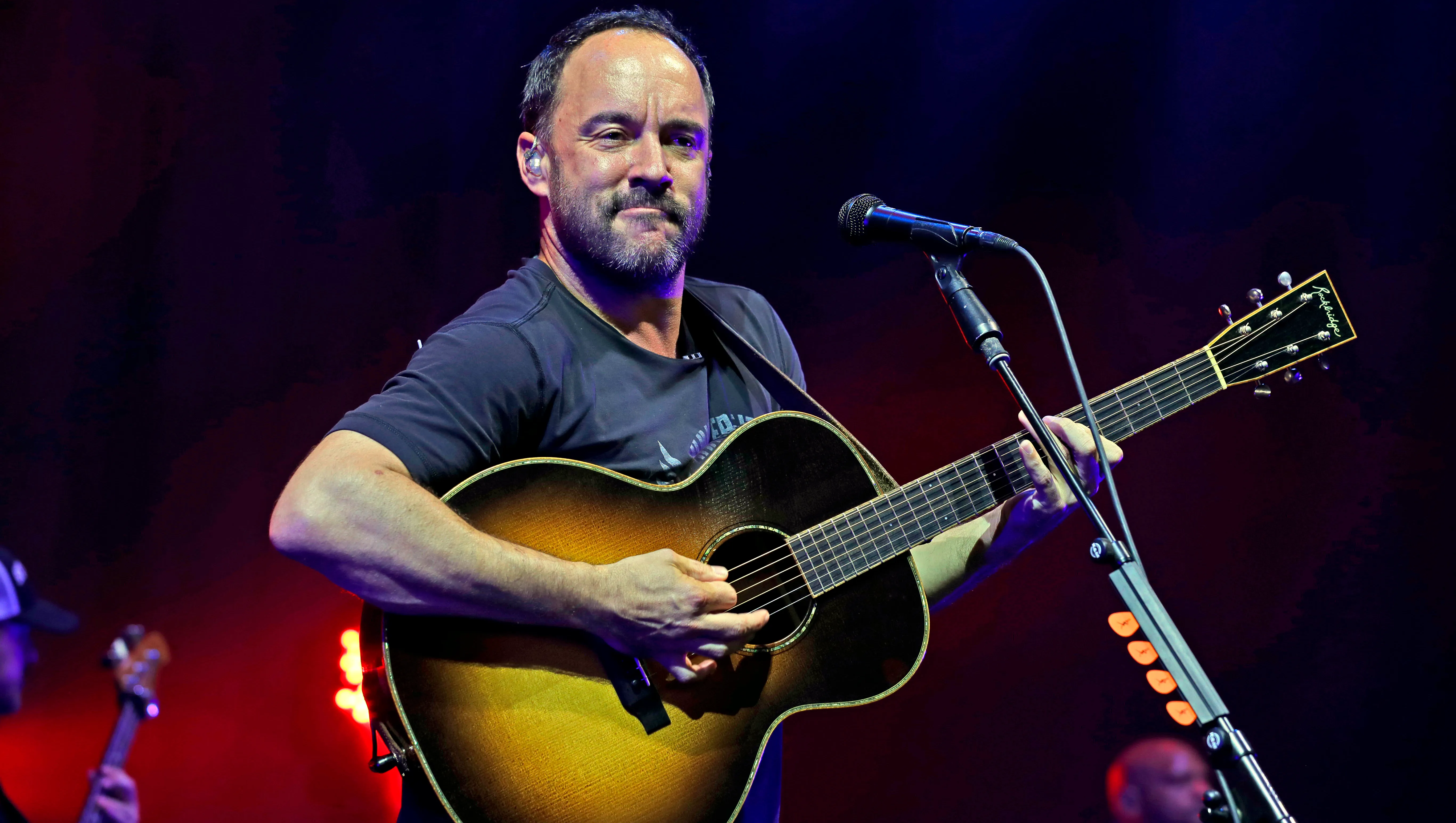 636660810024104774-MJS-AMP03-DaveMatthewsBand-01wood.3.webp