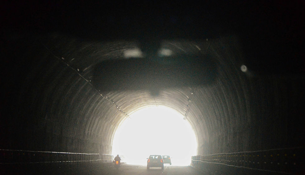 "Visione a tunnel": se vedi così con i tuoi occhiali progressivi, hai un problema serio (e non è la tua vista)