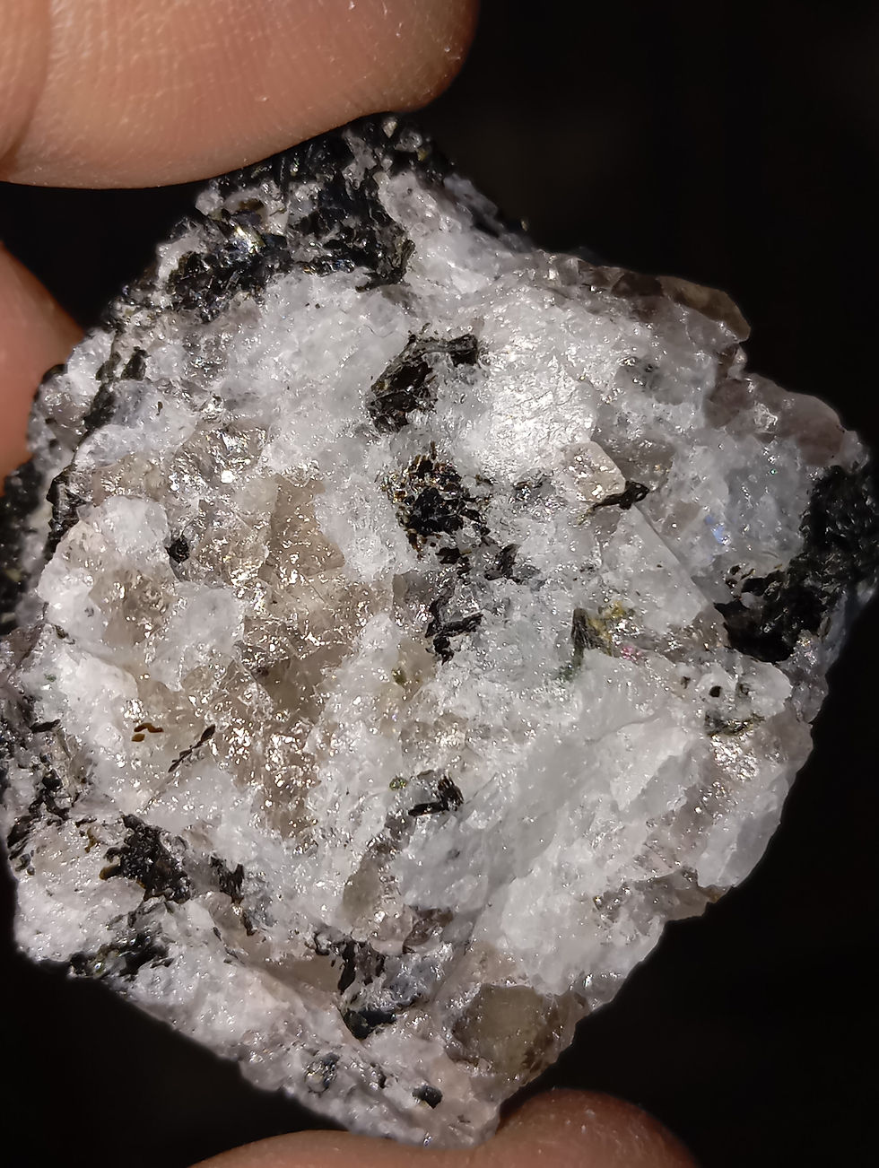 Miniaturbild: Pierre de lune arc-en-ciel brute - Équilibre Émotionnel et Intuition