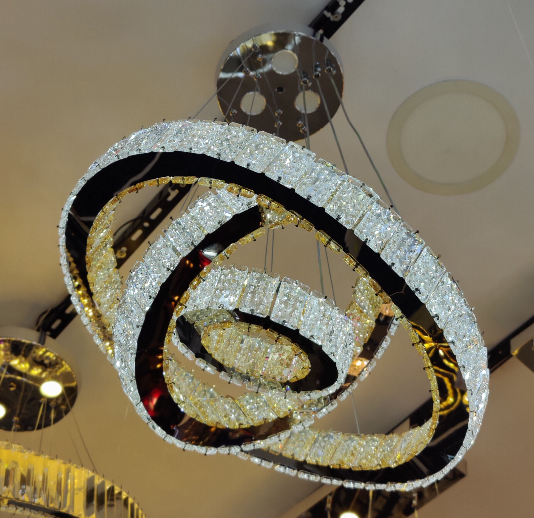 Kristal Led Kumandalı Avize AD001