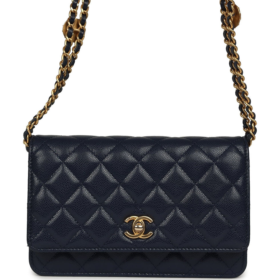 Front view of the navy caviar wallet on chain with a gold-tone CC turn-lock closure