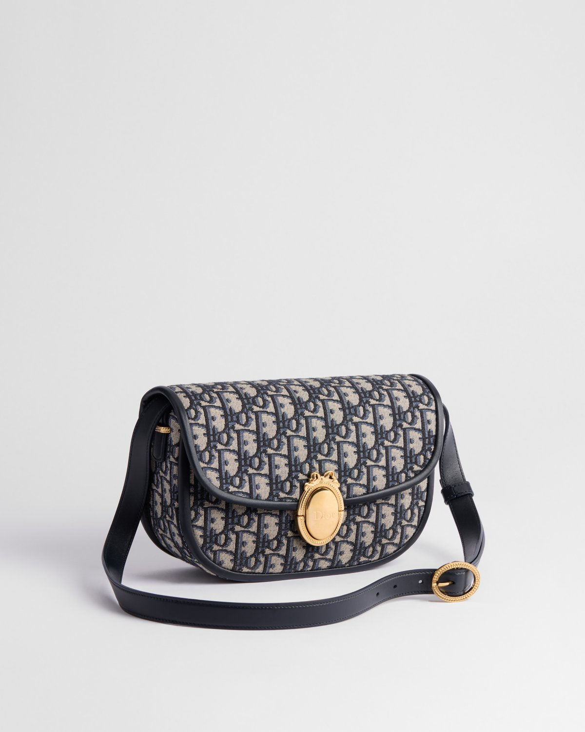 Dior Medium Médaillon Flap Bag in blue canvas – front view