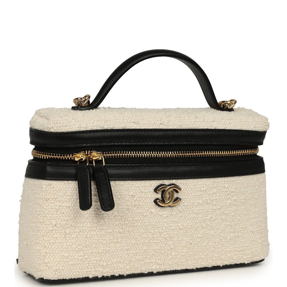 Three-quarter angled view of the ecru tweed vanity case showing the gold-tone CC turnlock
