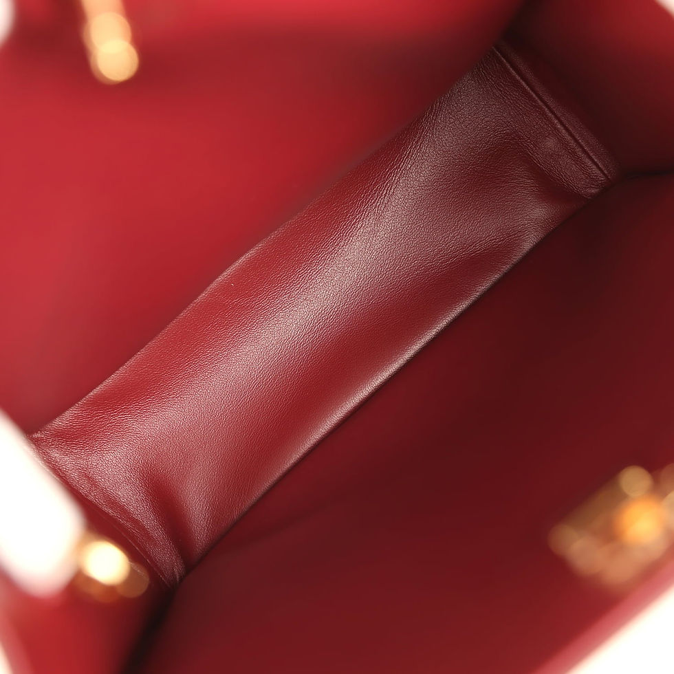 Thumbnail: Interior view of the bright red leather lining and CC turnlock post