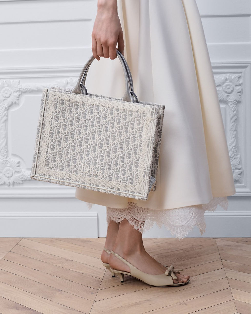Dior Medium Book Tote in grey fully embroidered Dior Oblique with lace frame – view 2