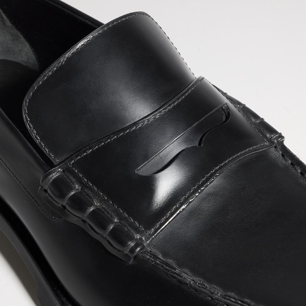 Thumbnail: Gucci Men's loafer with lug sole - black leather