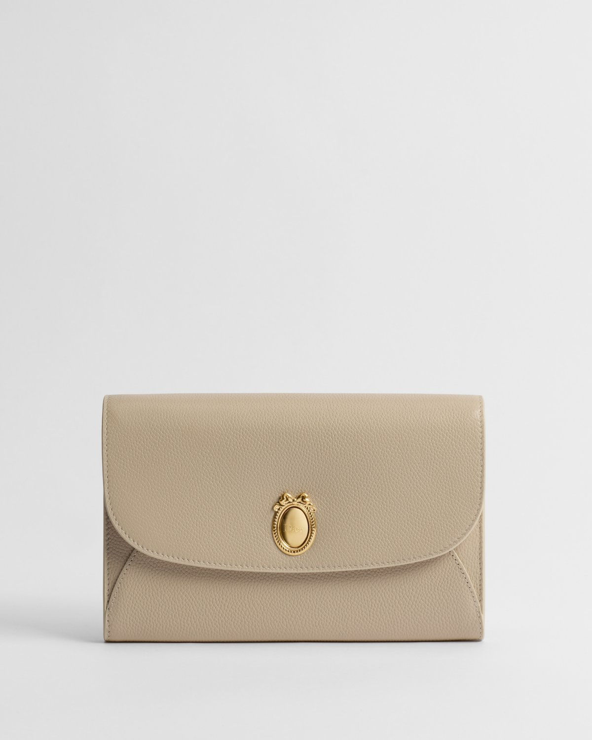 Dior Médaillon Envelope Pouch with Strap in beige grained calfskin – front view