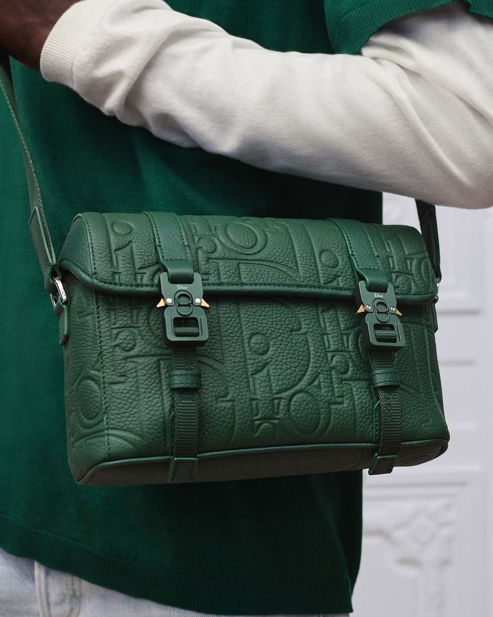 Dior Hit the Road messenger bag with flap in deep green Dior Gravity leather – view 2