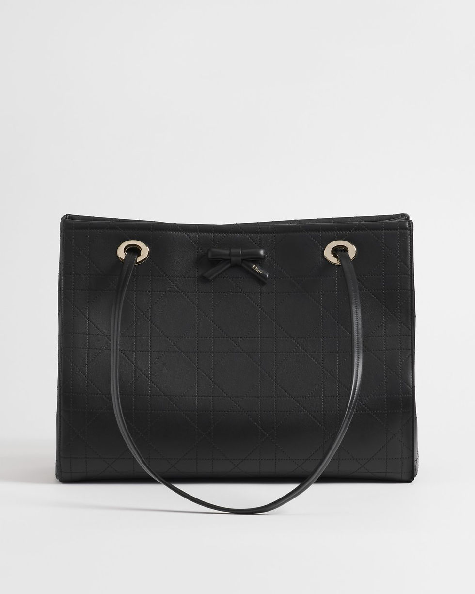 Dior Medium Promenade shopping bag in black Flat Cannage calfskin – front view