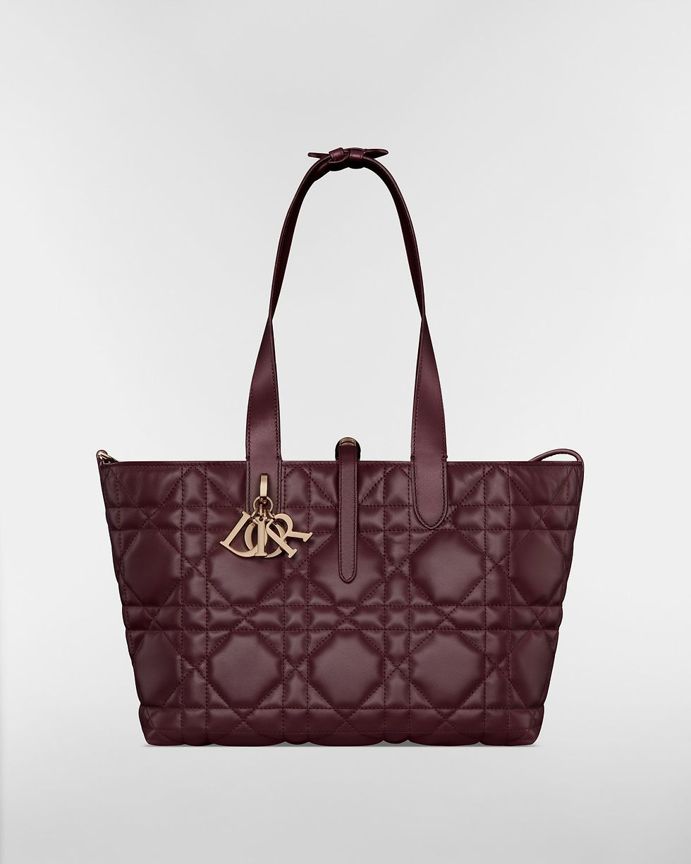 Dior Medium Toujours bag in Deep Amaranth Macrocannage calfskin – view 2