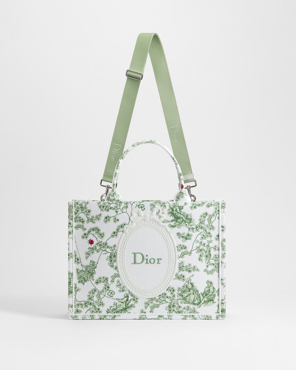 Dior Medium Book Tote in green cotton with Toile de Jouy Clover motif – view 2