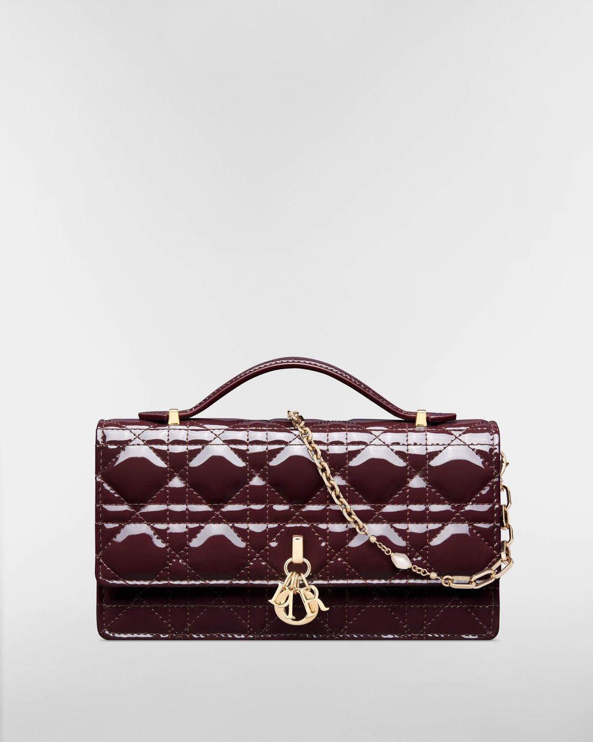 Dior My Dior Mini bag in Deep Amaranth patent Cannage calfskin – front view