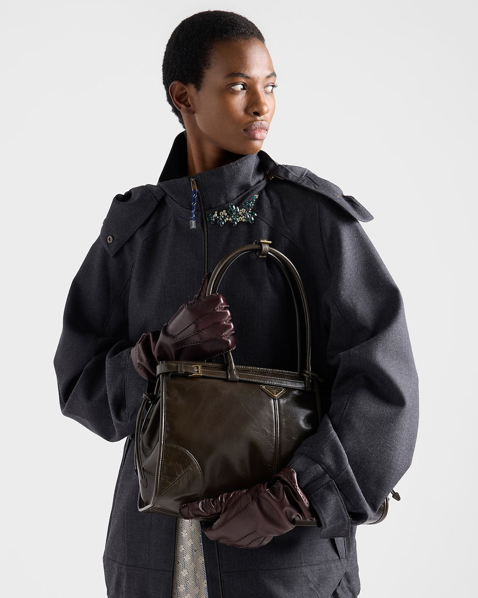 Prada Bonnie Large bag in forest leather – view 2